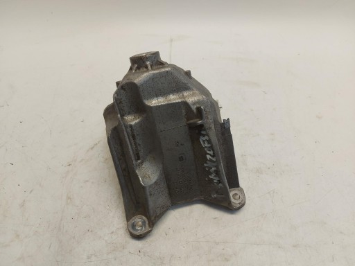 Audi A7 II 4K8 4M0 TFSI bearing bracket of the engine 4M0199307