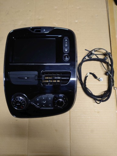 275108796R 259156379R - НАВИГАЦИЯИ R LINK CLIO IV РАМКА РЕШЕТКИ