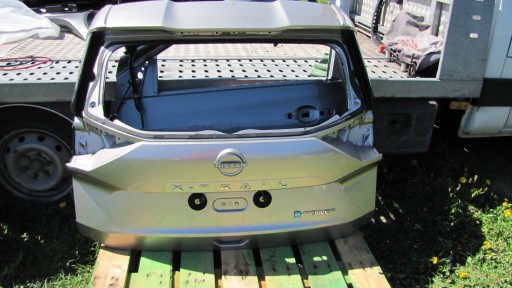 Задняя дверь без замка стеклоподъемника nissan x-trail iv t33