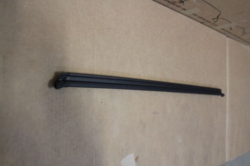 УЩІЛЬНЮВАЧ СКЛА ДВЕРІ ПЕРЕДНІЙ VW ATLAS 3CN837479 480