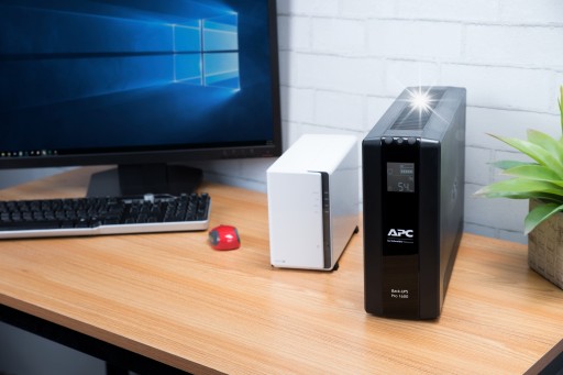 Джерело безперебійного живлення apc br1600mi ups back probr 1600va 8xc13, avr, lcd