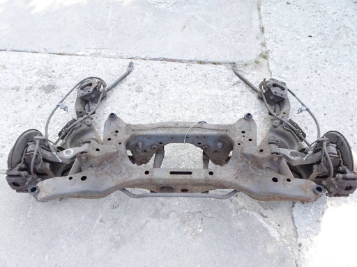 Комплект задньої балки підвіски nissan qashqai j10 06-13