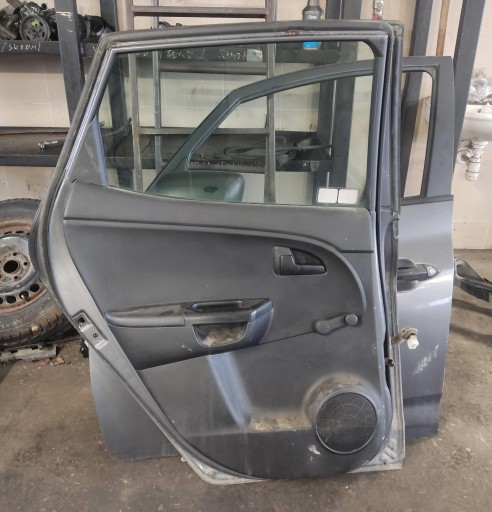 komplet Tür links heck KIA Venga 2010r *9A*