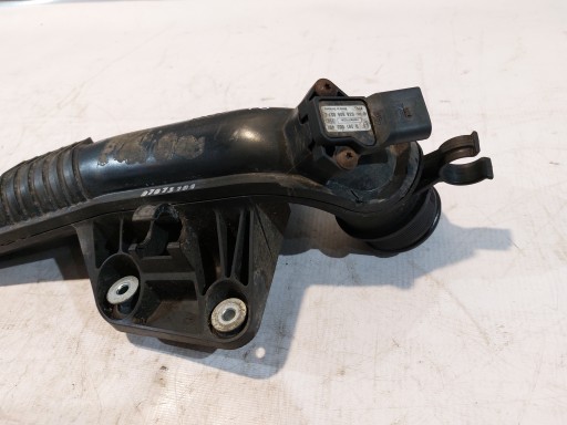 trouba hadice vedení intercoolera AUDI A4 B8 2.0TDI 8K0145673AK