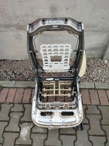 Hyundai Kona and 2018 front left holder seat of the front