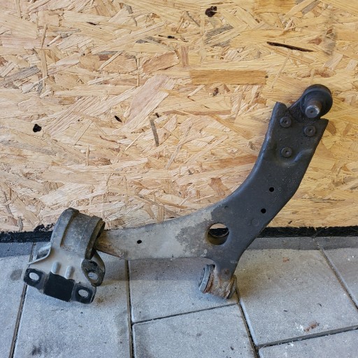FORD FOCUS MK3 11-18R KOMBI HB arm left front petrol DIESEL