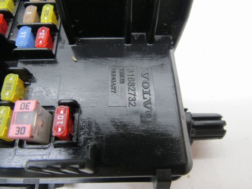 Boîte Module Fusibles VOLVO V90 CROSS COUNTRY 31682732