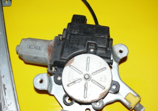 lift mini motor windows right front of the passenger MITSUBISHI OUTLANDER and 1 01