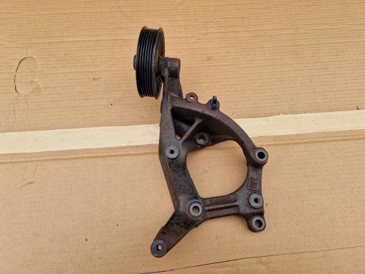 24469642 - Кронштейн двигателя Signum Vectra C 3.2