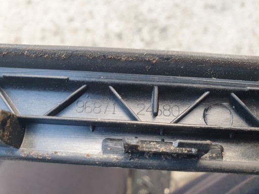 lajsna PRZY SZYBIE desna crna CITROEN C4 b7 II 2010- 2018 9687124580