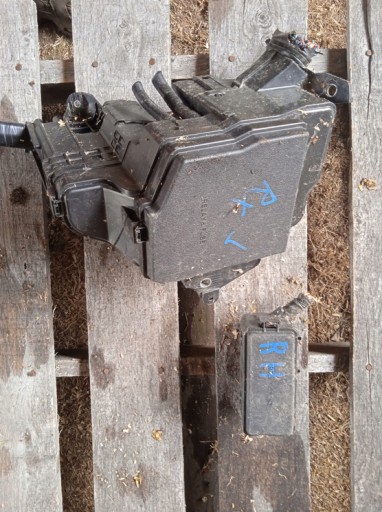 Lexus rx 18/22 HYBRID коробка, блок предохранителей