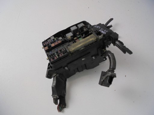 Блок предохранителей toyota verso 1.6d 09-18