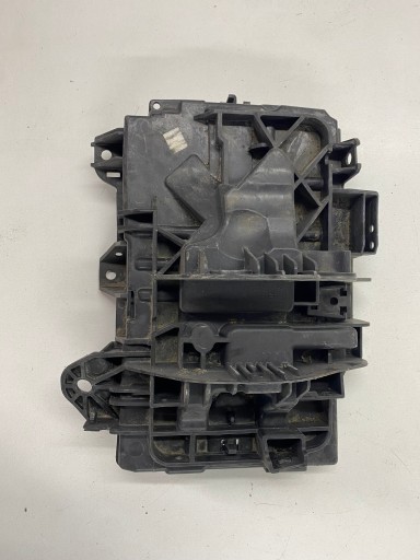 68186053a - Jeep Cherokee KL Батарейная база