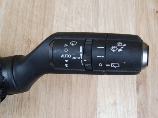 Lexus UX UX250H Interruttore comando luci tergicristalli DEVIO LUCI DEVIO zespolony 17L066