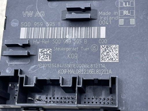control unit AUDI A3 (8V1, 8VK) 5Q0959595E 32425240 2017 !J