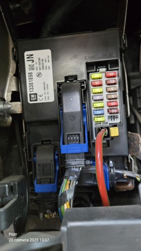 694/800/894 - 13381898 блок предохранителей bsi bcm модуль комфорта opel meriva ii b