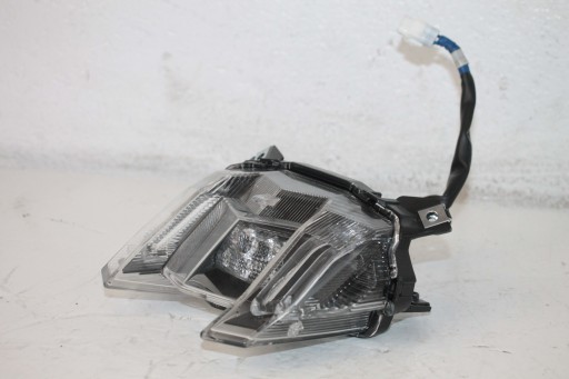 31 - YAMAHA NIKEN 900 18-22 ЗАДНИЙ ФОНАРЬ