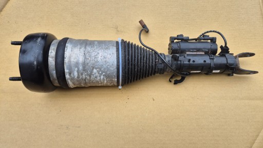 shock absorber front front left 2053200138 2053200525 MERCEDES W205