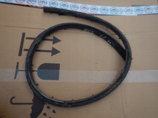 PEUGEOT RCZ уплотнитель двери ПД ПД нижняя