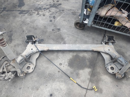 Задняя балка skoda rapid liftback