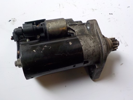 VOLKSWAGEN PASSAT B7 1.6 TDI starter 02Z911024H