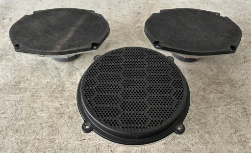 05064358AB 05064983AB - 3X ЗАВОДСЬКІ КОЛОНКИ ПОЛКИ ЗАДНІ LANCIA THEMA 11-