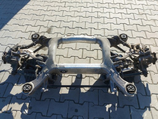 BMW G30 530E Suspension Pont essieu Essieu avant berceau Arrière