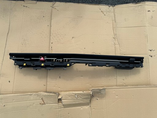 ЦЕНТРАЛЬНА РЕШІТКА ПОВІТРЯ ПОВІТРЯ KIA EV6 97401-CV000 ДУЖЕ ХОРОШИЙ СТАН