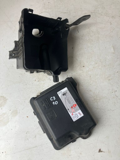 Gehäuse des Sicherungskastens CITROEN C3 III 9671924480 9671941780