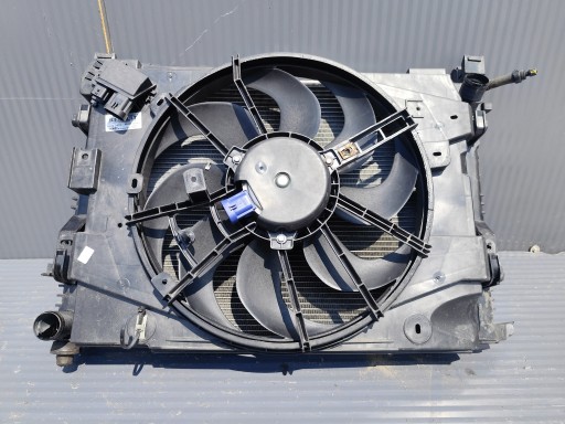 RENAULT CLIO IV 0.9 TCE radiatore VENTOLA