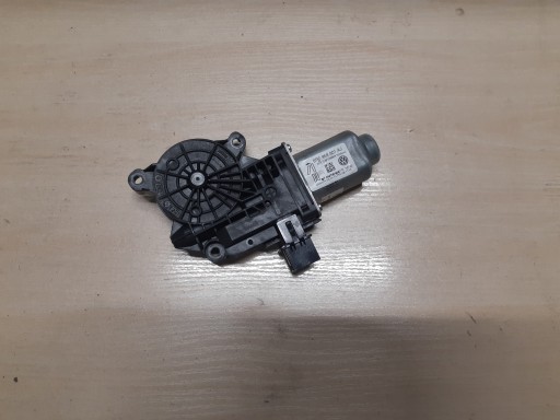 SEAT SKODA VW AUDI МОТОР СТЕКЛА 6R0959801AJ