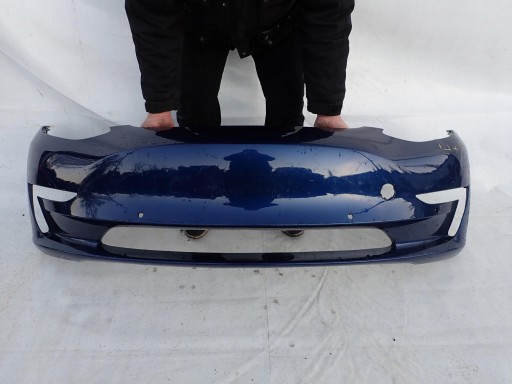 TESLA 3 III 17- bumper front front PDC
