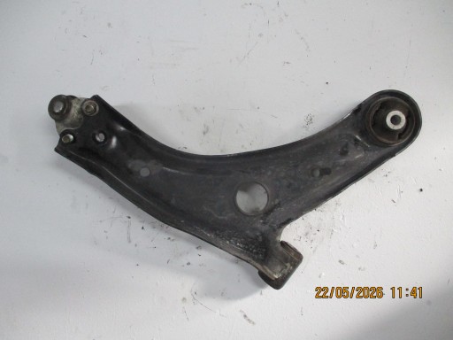 Querlenker TOYOTA YARIS CROSS links
