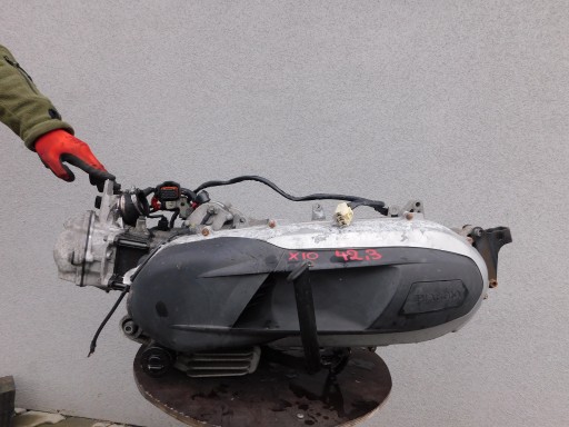 PIAGGIO X10 350 двигатель