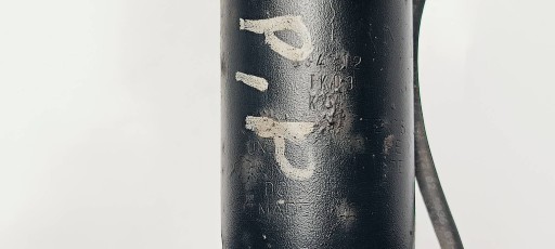 shock absorber right front VOLKSWAGEN GOLF IV