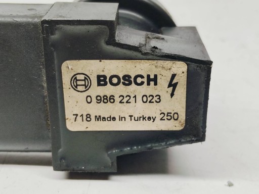 coil ignition BOSCH Volkswagen Polo 9N 1.2 4 Pin 0986221023