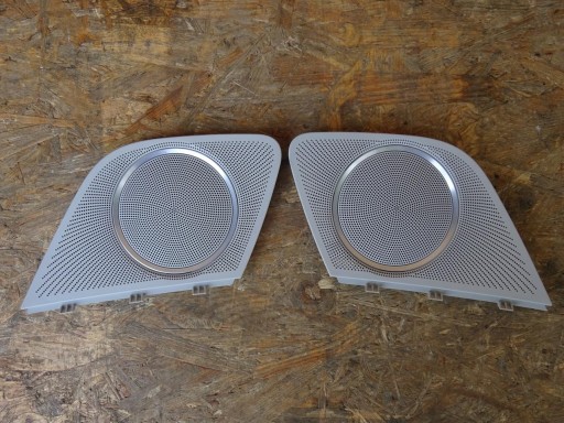 8T0035436A 8T0035435A - AUDI S5 A5 8T 3D НАКЛАДКИ РЕШЕТКИ ДИНАМИКОВ ЗАДНИЕ ЯРКИЕ КОМПЛЕКТ B&O