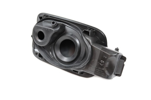 8W6809906A - Цилиндр топливного бака боковая крышка AUDI A5 B9
