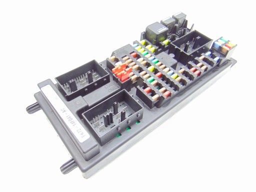 15377218498 - Блок предохранителей land rover discovery sport l550 2.0d fk72-14f041-ac