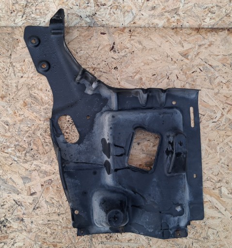 cover chassis right MASERATI LEVANTE SUV (M161) 16R 670032420