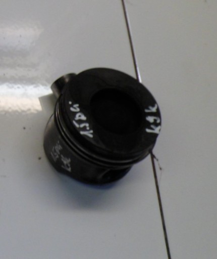 RENAULT CLIO III 1.5DCI piston
