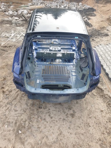 Volkswagen ID 4 чверть смуги багажника задня