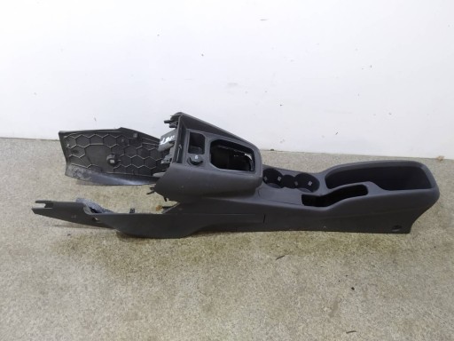 TUNEL media Ford Transit Courier e (2014- )