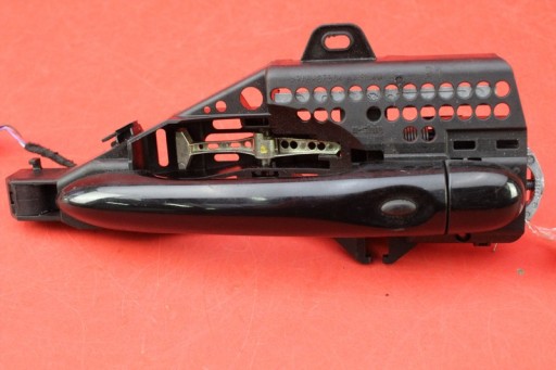 РУЧКА ДВЕРЕЙ ПРАВА ПЕРЕДНЯ EU RENAULT CAPTUR 1 І 17R