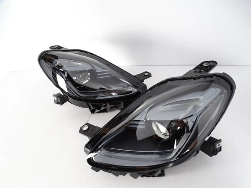 06702930710 - ФОНАРЬ ПЕРЕДНИЙ ЛЕВЫЙ MASERATI GRECALE M182