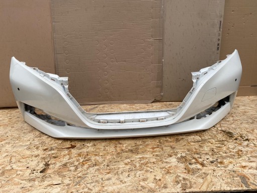 Передній бампер nissan leaf ii