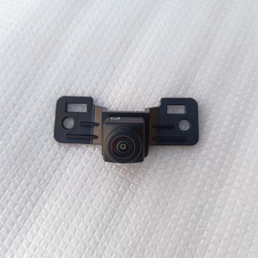 Mazda3 bp камера 360 в грилі b0j967rc0 нова