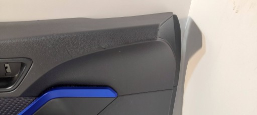 Toyota C-HR 2017 side door 67782-X1B25 (ET101)