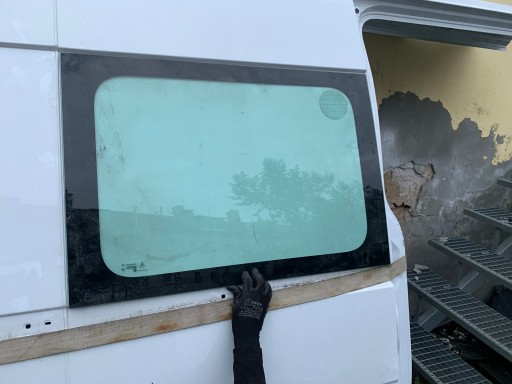 ПРАВЕ ВІКНО АВТОБУС RENAULT MASTER