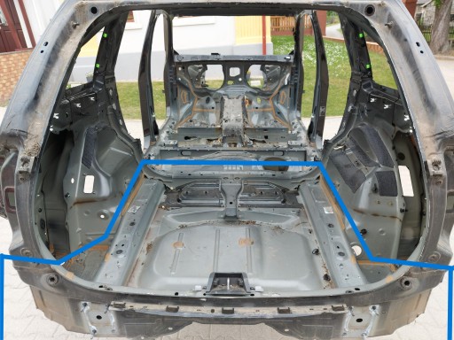 Volvo XC90 II rear panel floor boot sump